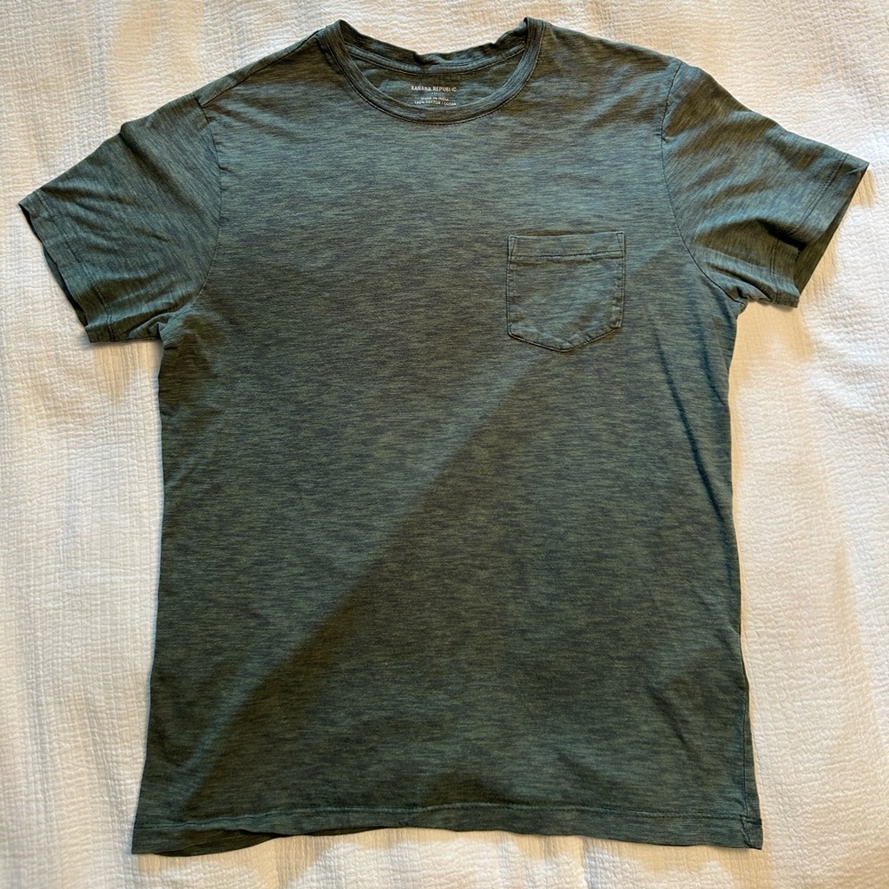 Banana Republic Men’s Green Short-Sleeve Pocket T-Shirt Size M